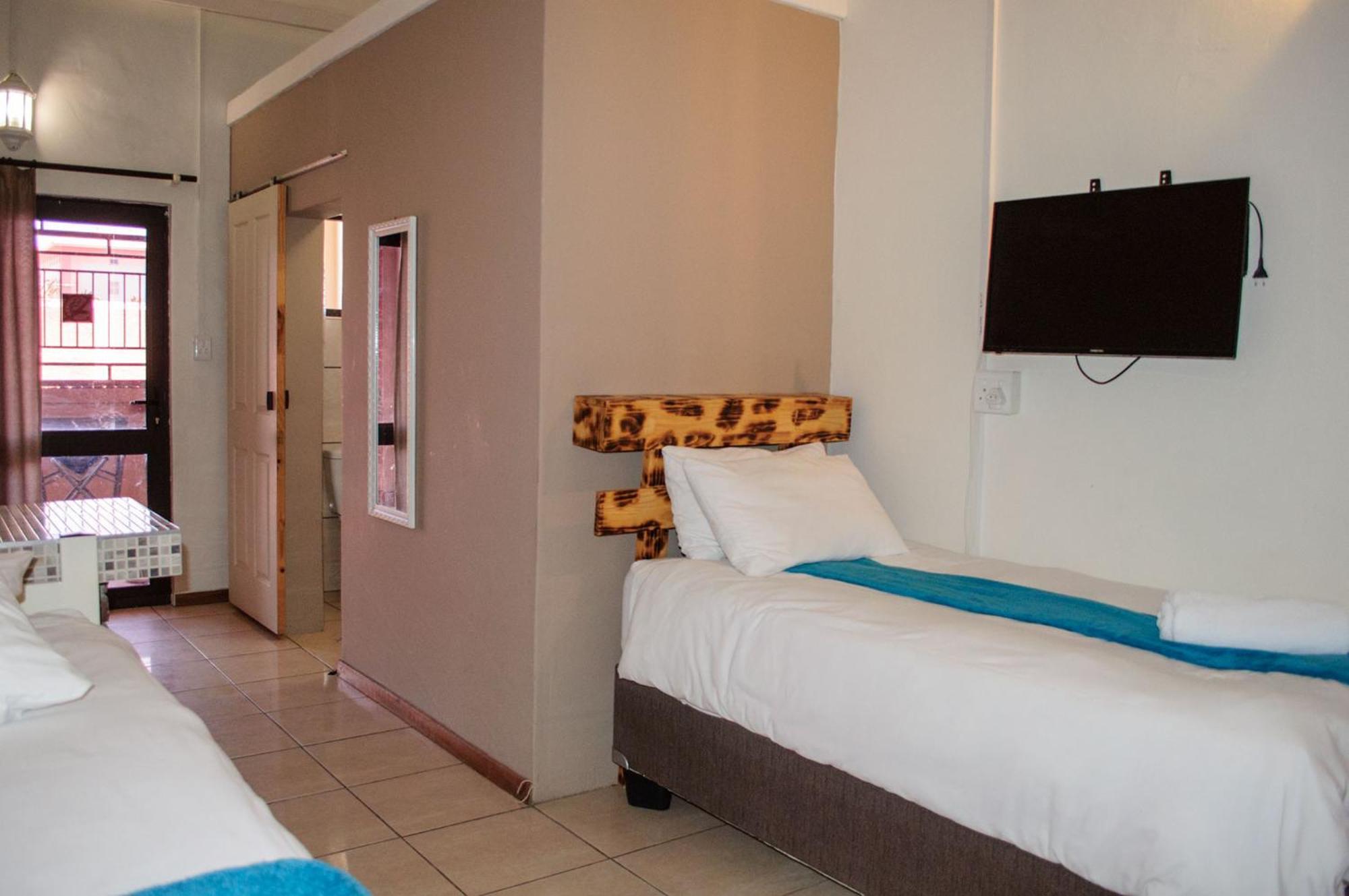 Oceanlife Guesthouse And Restaurant Luederitz Buitenkant foto