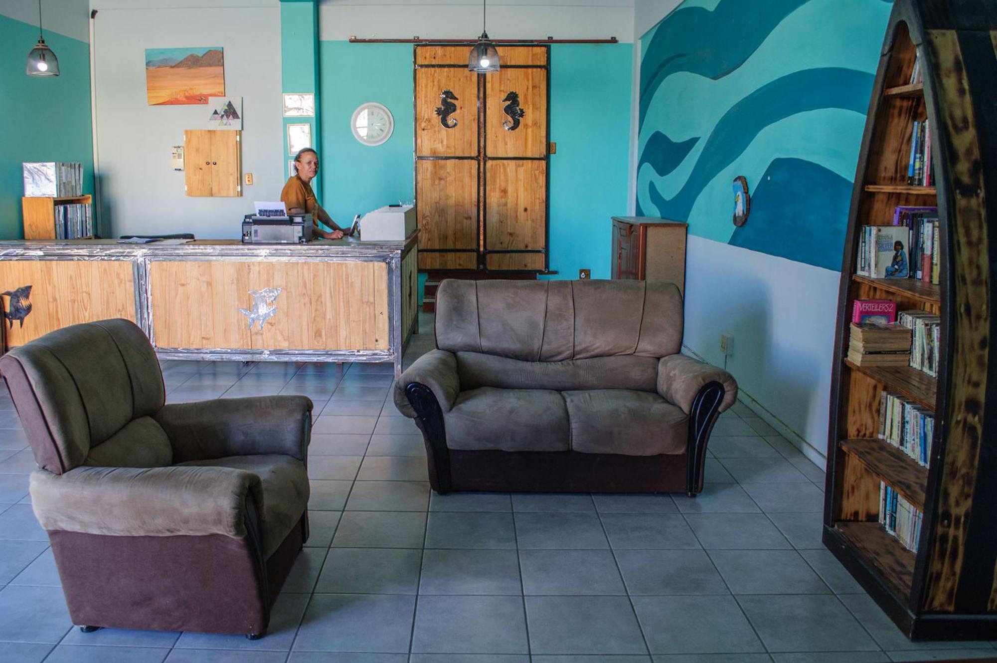 Oceanlife Guesthouse And Restaurant Luederitz Buitenkant foto