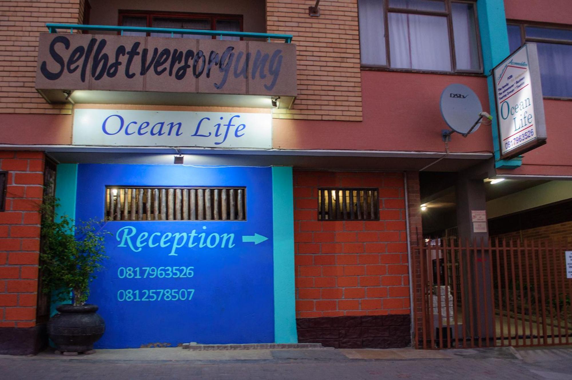 Oceanlife Guesthouse And Restaurant Luederitz Buitenkant foto