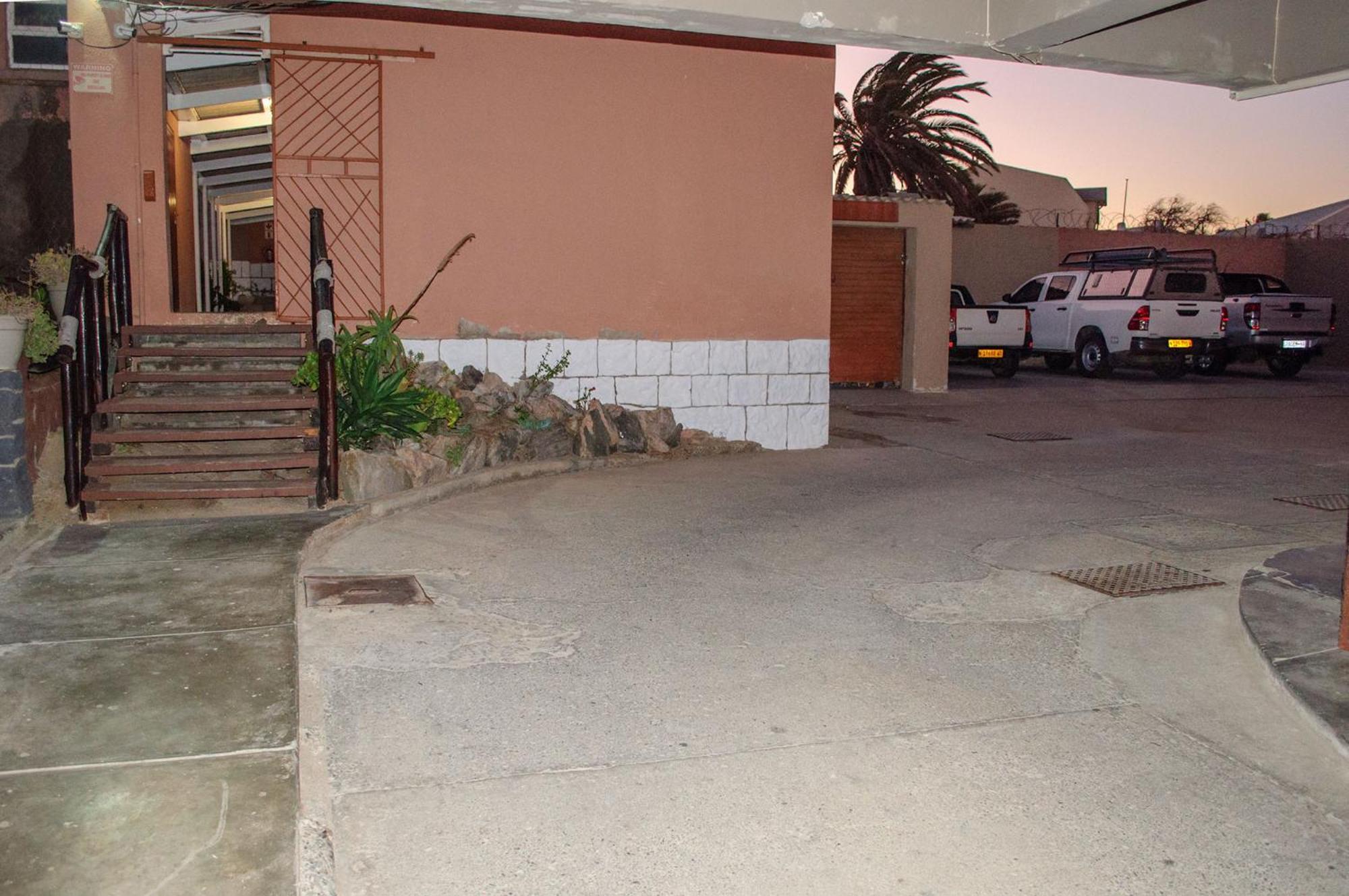 Oceanlife Guesthouse And Restaurant Luederitz Buitenkant foto